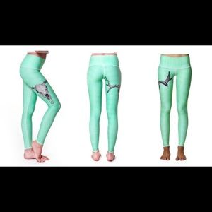 Teeki Deer Medicine Teal Hot Pant Legging Sz Small